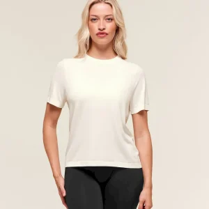 Everyday Seamless T-Shirt
