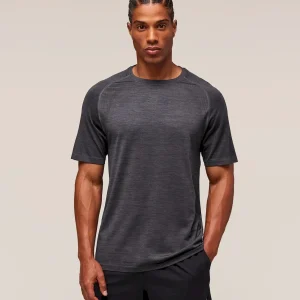 Versatile Seamless T-Shirt